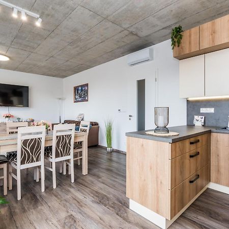 Perla Hradce 401 Daire Hradec Králové Dış mekan fotoğraf
