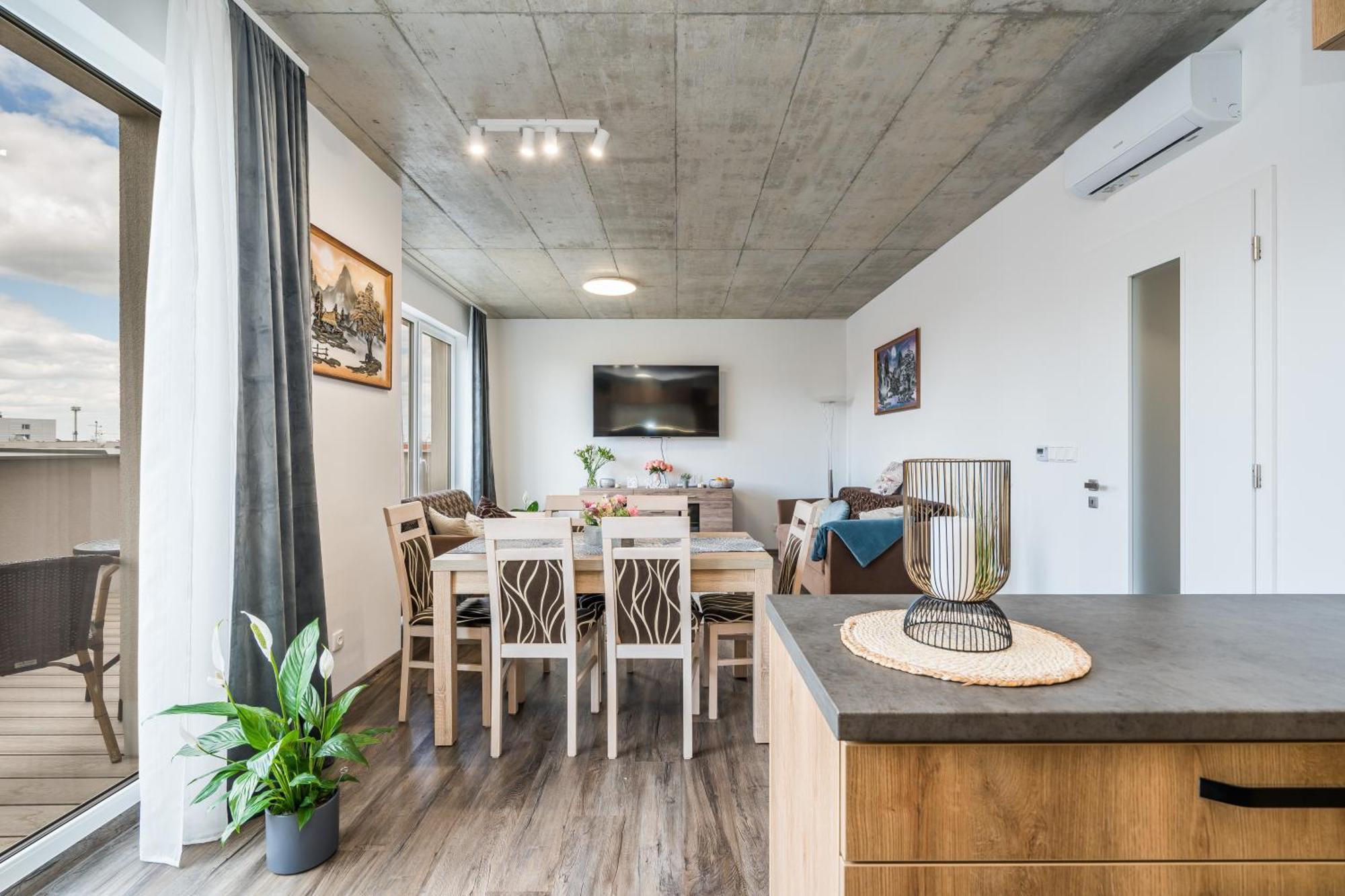 Perla Hradce 401 Daire Hradec Králové Dış mekan fotoğraf